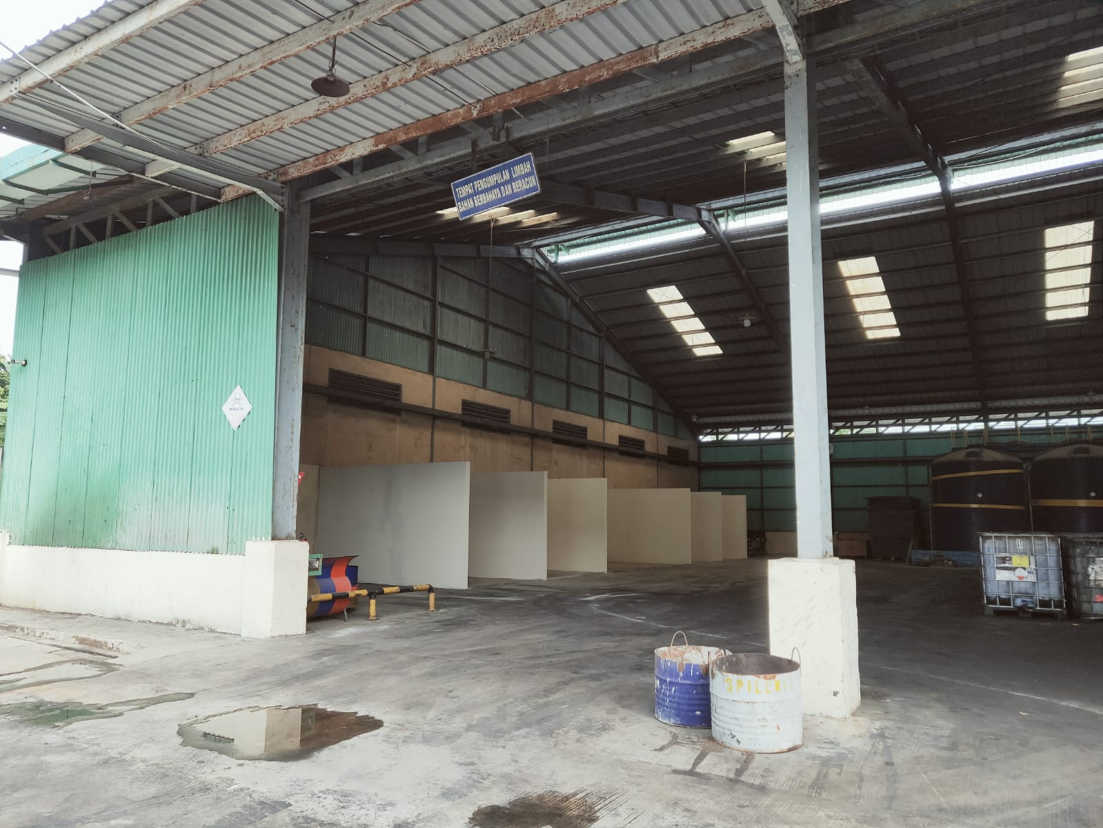 Pengumpulan & Penyimpanan Limbah B3